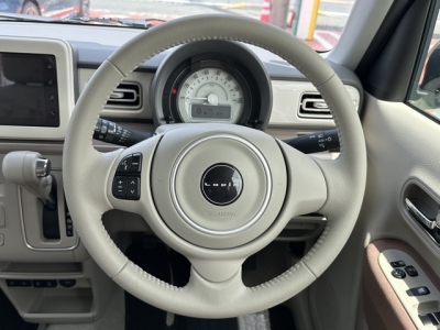 ラパン(スズキ)中古車 内外装写真