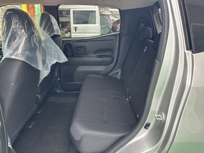 サクラ(ニッサン)中古車 後席内装