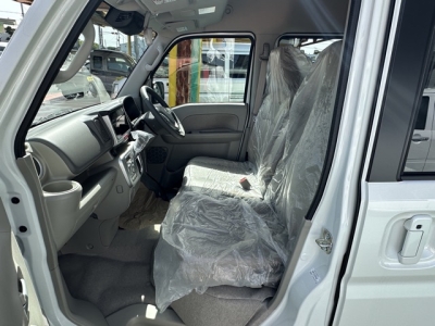 エブリイワゴン(スズキ)届出済未使用車 前席内装