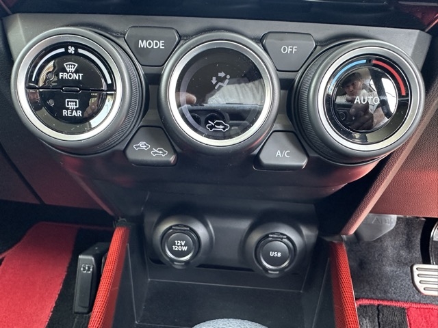 スイフト(スズキ)中古車 21