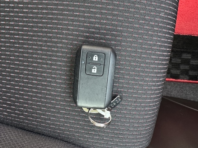 スイフト(スズキ)中古車 27