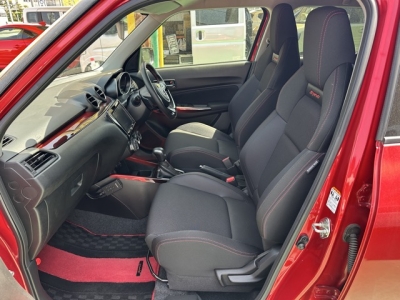 スイフトスポーツ(スズキ)中古車 前席内装