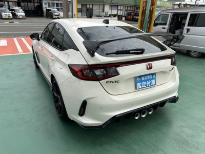 シビック(ホンダ)登録済未使用車 後方