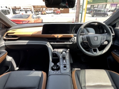 クラウンクロスオーバー(トヨタ)中古車 内外装写真他
