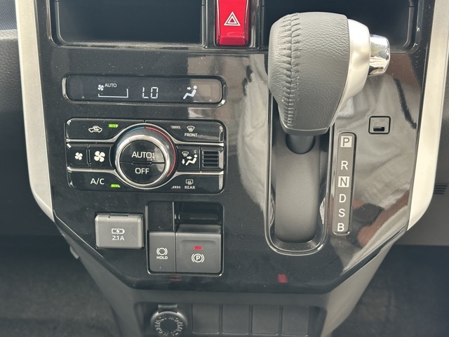 トール(ダイハツ)登録済未使用車 14