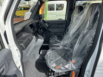 N-VAN(ホンダ)届出済未使用車 前席内装