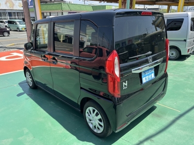N-BOX(ホンダ)中古車 後方