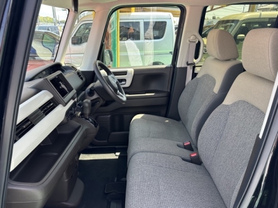 N-BOX(ホンダ)中古車 前席内装