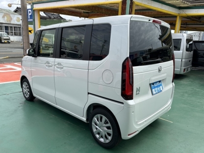 新型N-BOX(ホンダ)届出済未使用車 後方