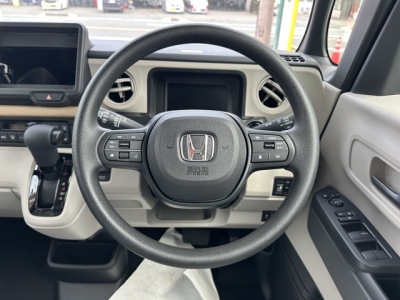 新型N-BOX(ホンダ)届出済未使用車 内外装写真