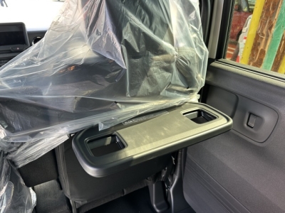 新型N-BOX(ホンダ)届出済未使用車 内外装写真他１