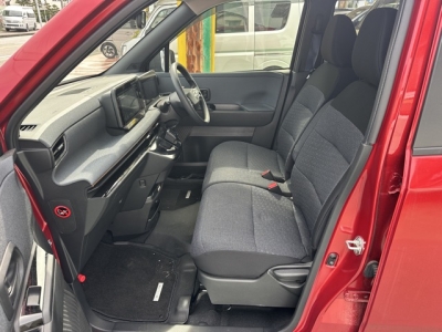 サクラ(ニッサン)中古車 前席内装