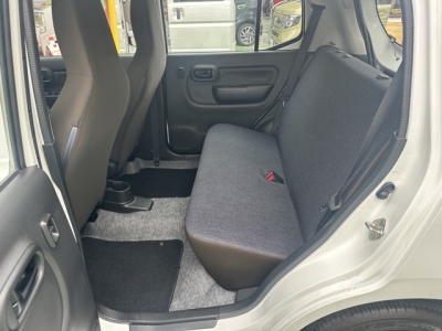 アルトのOEM(スズキ)中古車 後席内装