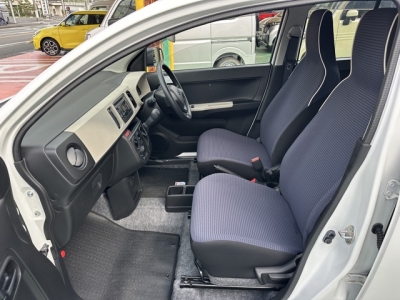 アルト(スズキ)中古車 前席内装