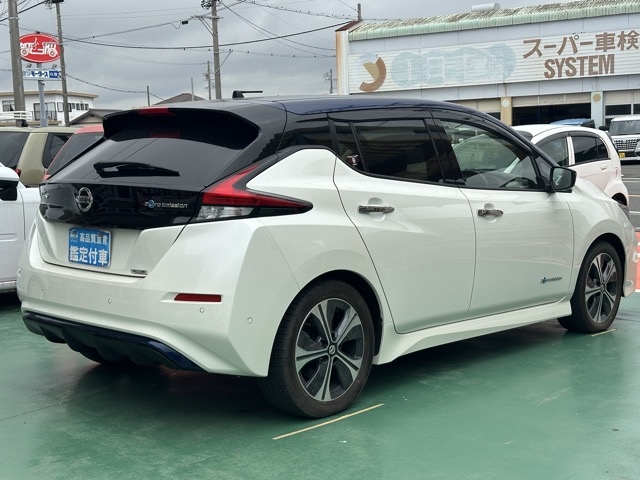リーフ(ニッサン)中古車 11
