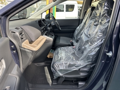 新型フリード(ホンダ)レンタＵＰ 前席内装