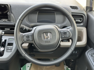 新型フリード(ホンダ)レンタＵＰ 内外装写真他