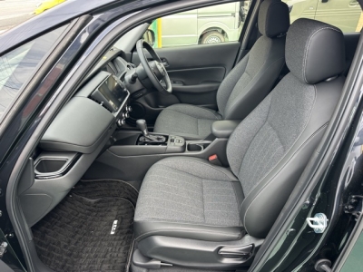 フィット(ホンダ)中古車 前席内装
