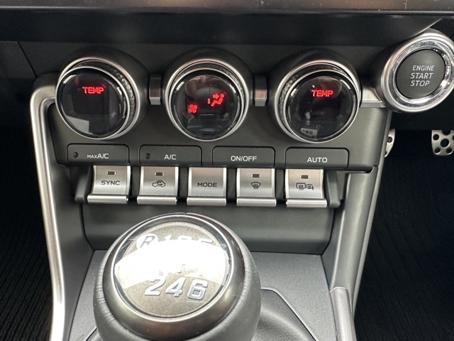 GR86(トヨタ)中古車 14