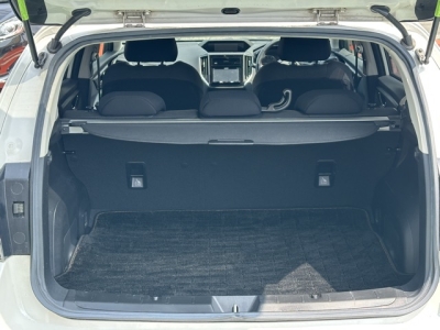 XV(スバル)中古車 内外装写真他２