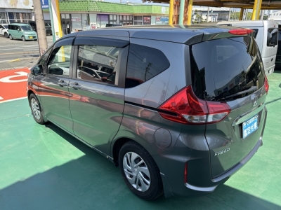 フリード(ホンダ)中古車 後方