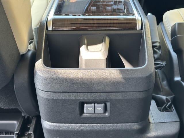 グランエース(トヨタ)中古車 9