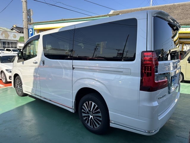 グランエース(トヨタ)中古車 2