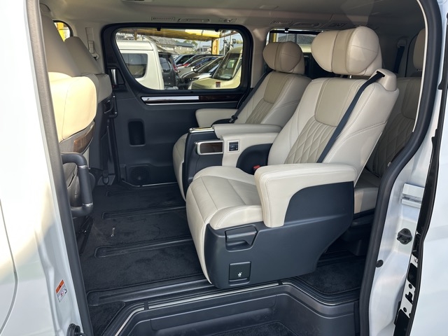 グランエース(トヨタ)中古車 4