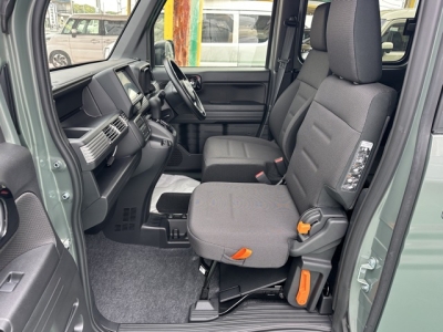 N-VAN(ホンダ)届出済未使用車 前席内装