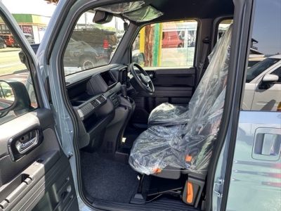 N-VAN(ホンダ)届出済未使用車 前席内装