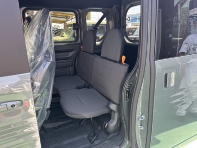 N-VAN(ホンダ)届出済未使用車 後席内装