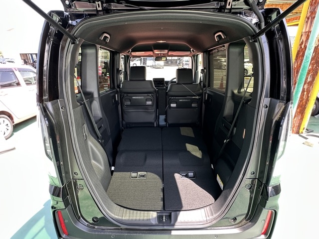 N-BOX(ホンダ)届出済未使用車 11