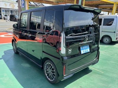 新型N-BOX(ホンダ)届出済未使用車 後方