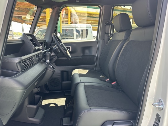 N-BOX(ホンダ)届出済未使用車 3