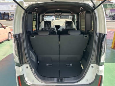 新型N-BOX(ホンダ)届出済未使用車 内外装写真他２