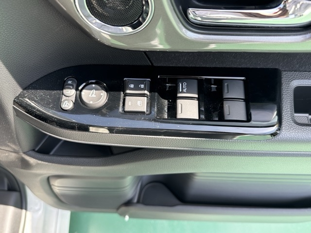 N-BOX(ホンダ)中古車 12