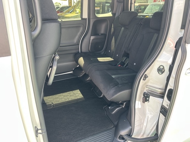 N-BOX(ホンダ)中古車 4