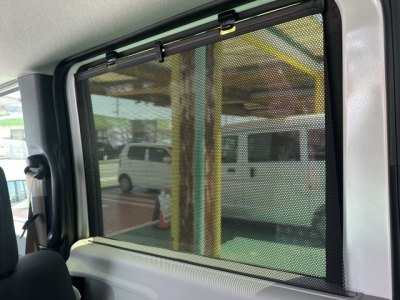 新型N-BOX(ホンダ)届出済未使用車 後席から見た前席