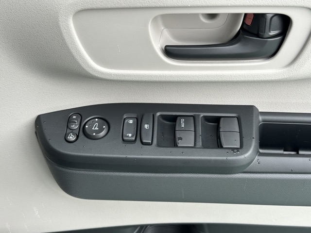 N-BOX(ホンダ)届出済未使用車 13