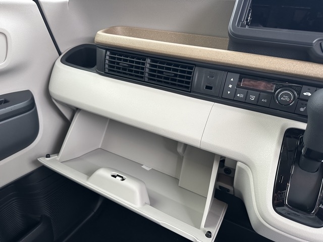 N-BOX(ホンダ)届出済未使用車 17