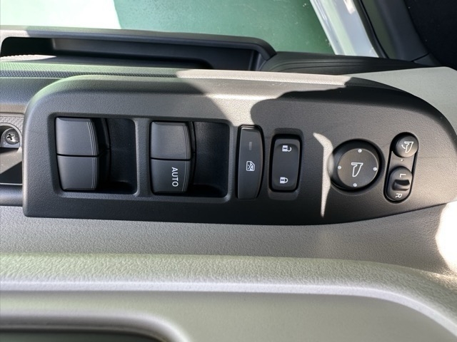 N-BOX(ホンダ)届出済未使用車 10