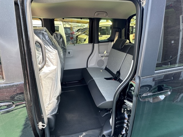 N-BOX(ホンダ)届出済未使用車 4