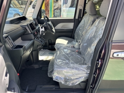 タント(ダイハツ)届出済未使用車 前席内装