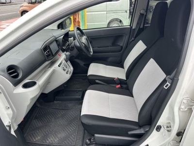 ミライースのOEM(ダイハツ)中古車 前席内装