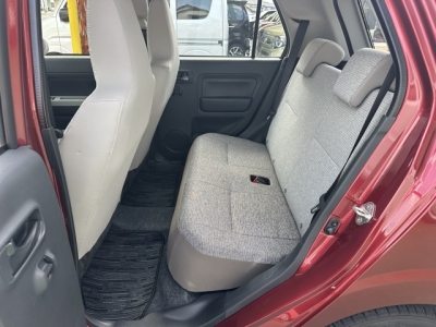 ミラトコット(ダイハツ)中古車 後席内装