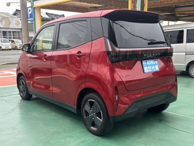 サクラ(ニッサン)中古車 後方