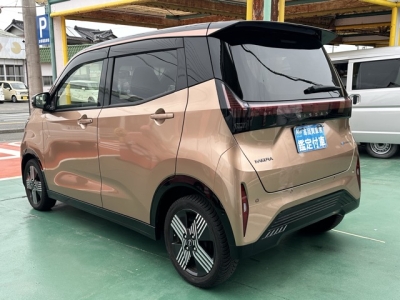 サクラ(ニッサン)中古車 後方