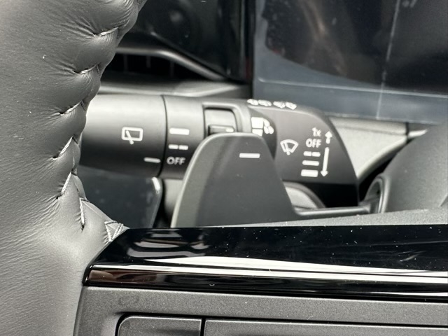 セレナ(ニッサン)登録済未使用車 17