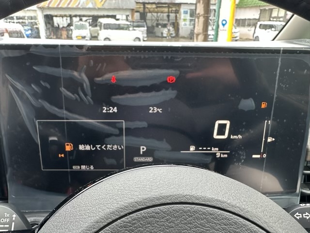 セレナ(ニッサン)登録済未使用車 26