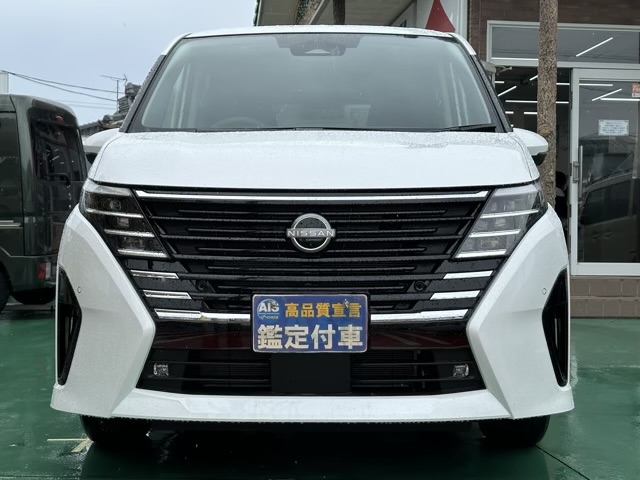 セレナ(ニッサン)登録済未使用車 29